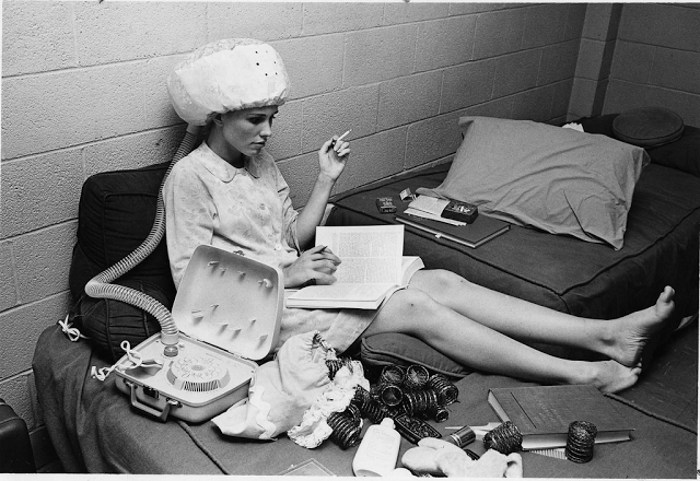 Girl+in+her+college+dorm+room%2C+1967